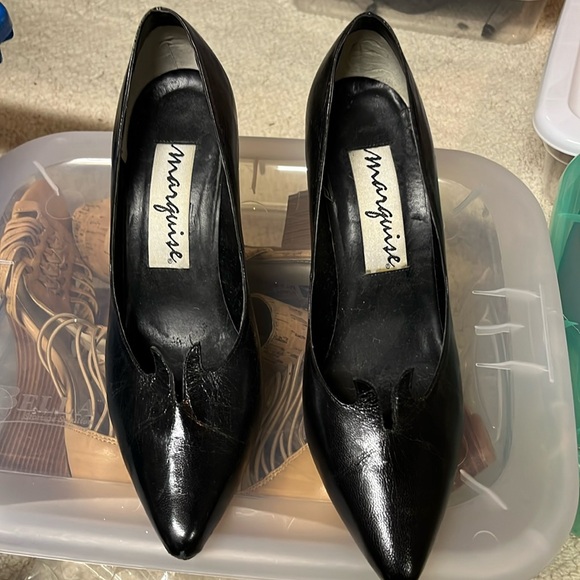 Few marks just from sitting around. Nothing serious. - Picture 1 of 6